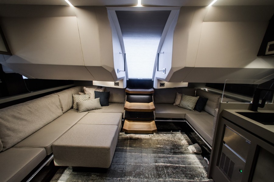 Ocean 55 - Salon