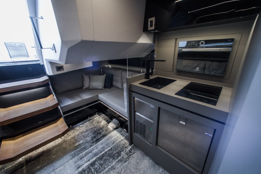 Ocean 55 - Galley