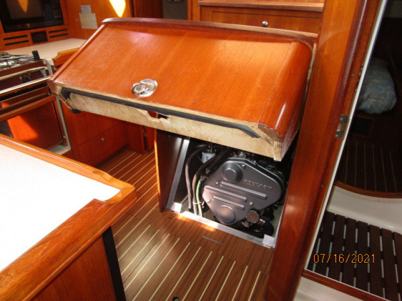 38' Marlow-Hunter auxiliary access