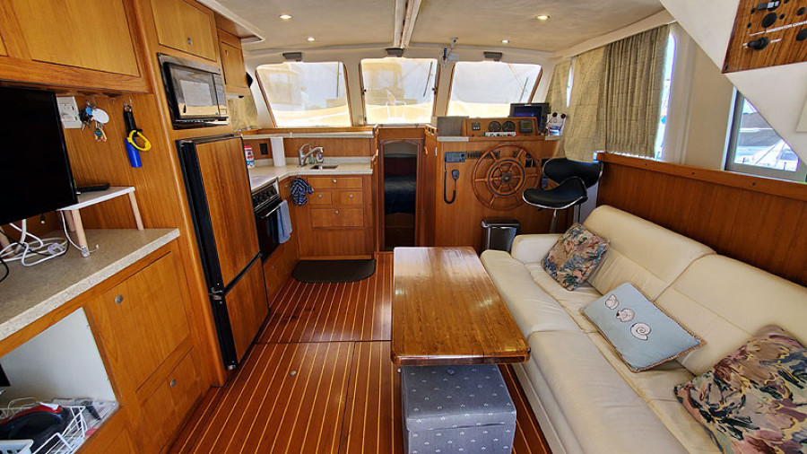 2002 Mainship 390