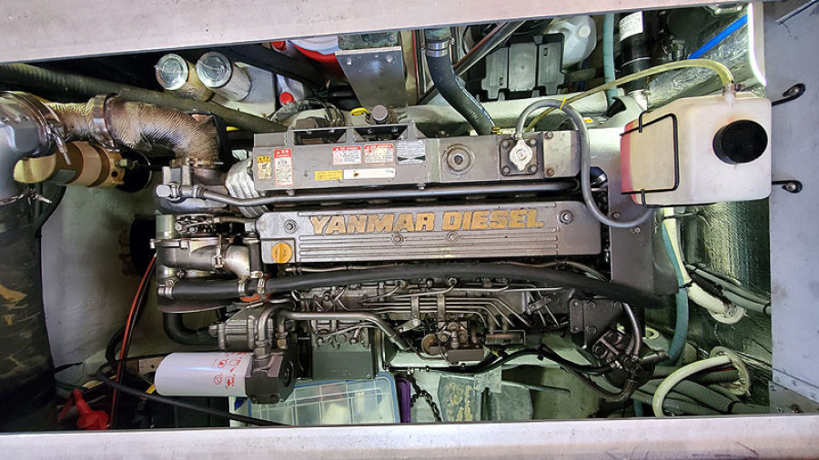 2002 Mainship 390