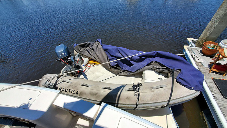 2002 Mainship 390