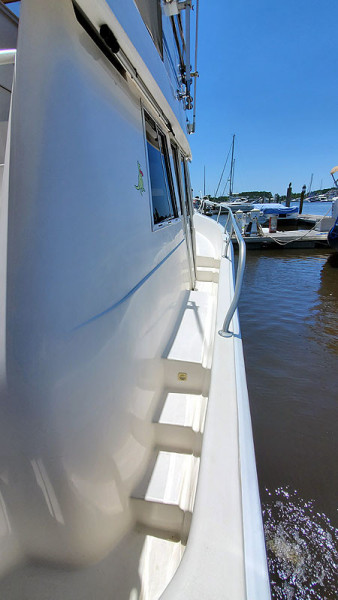 2002 Mainship 390