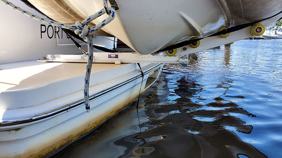 2002 Mainship 390