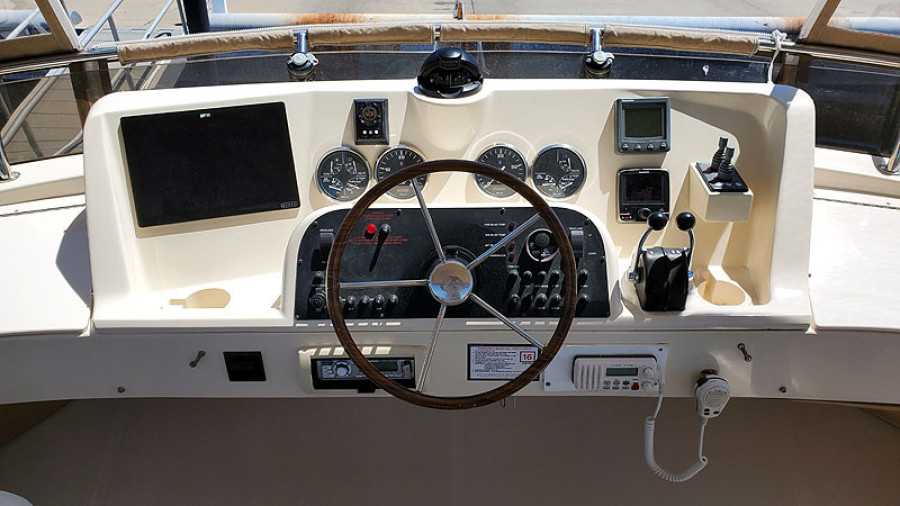 2006 Mainship 34