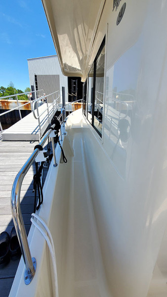 2006 Mainship 34