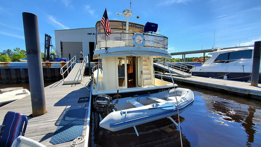 2006 Mainship 34