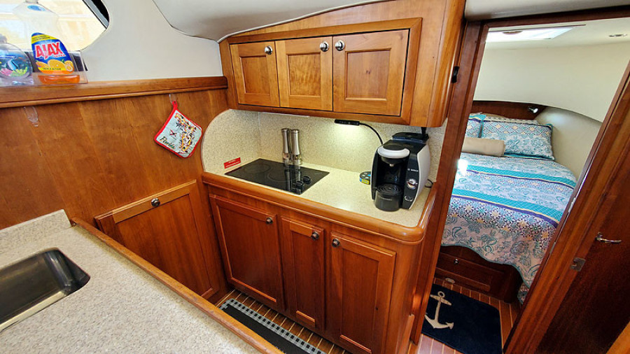 2006 Mainship 34