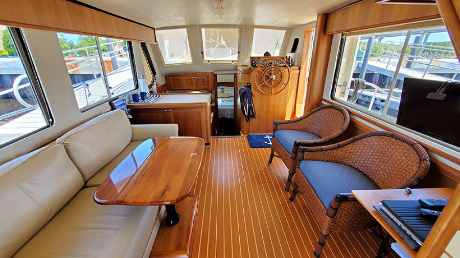 2006 Mainship 34