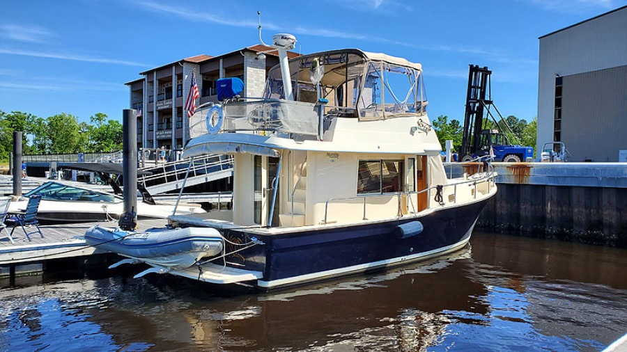 2006 Mainship 34
