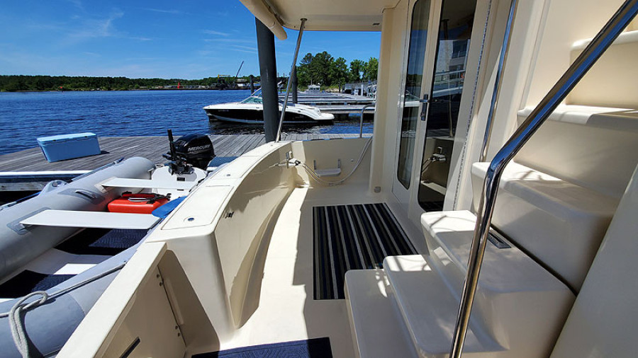 2006 Mainship 34