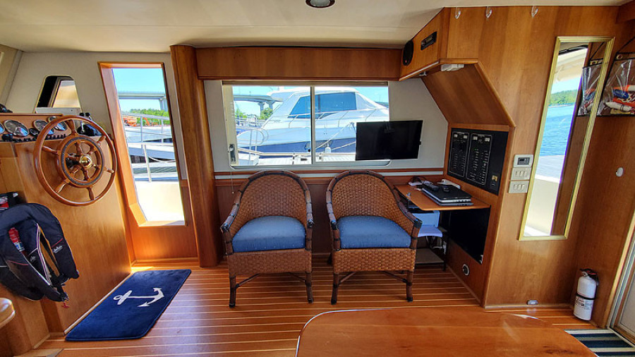2006 Mainship 34