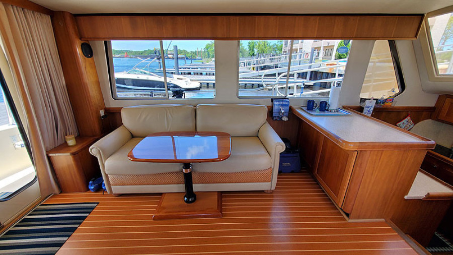 2006 Mainship 34