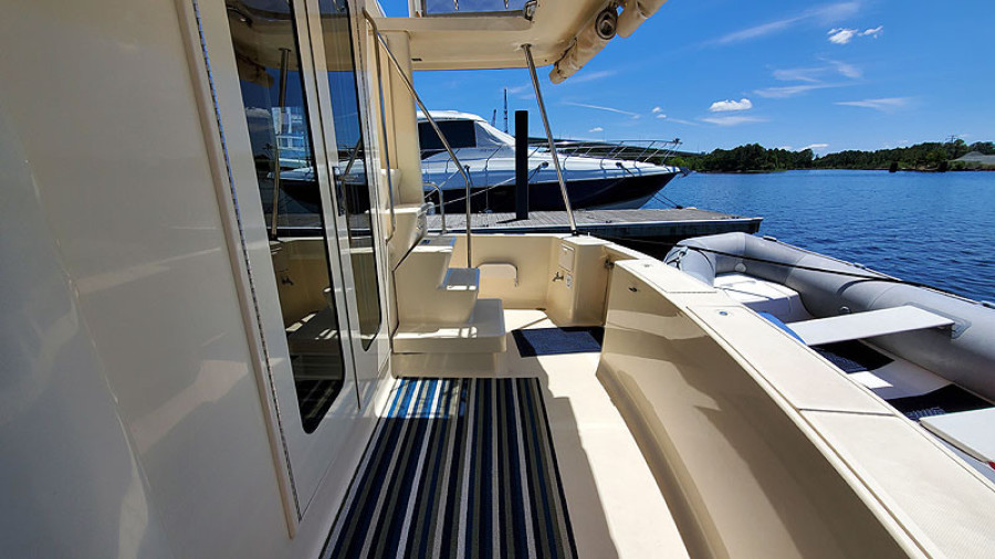 2006 Mainship 34