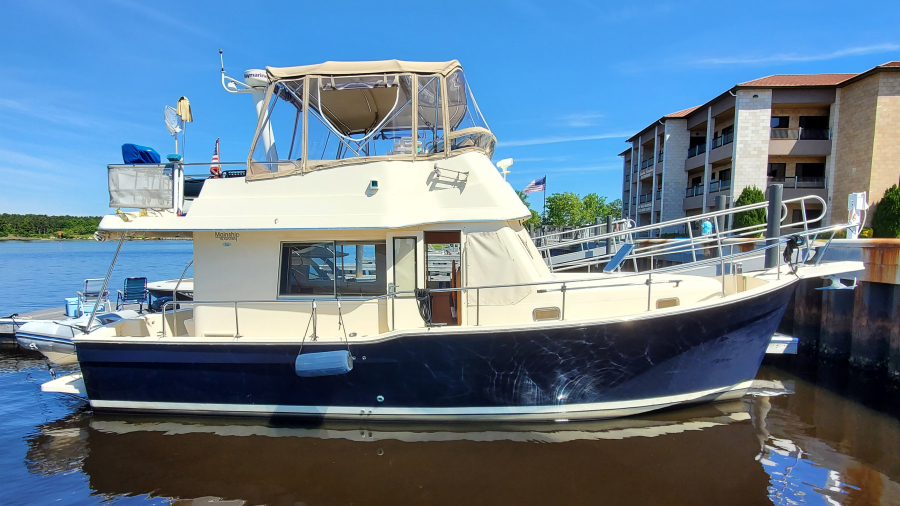 2006 Mainship 34