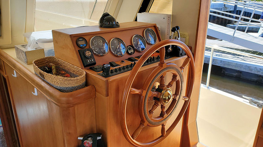 2006 Mainship 34