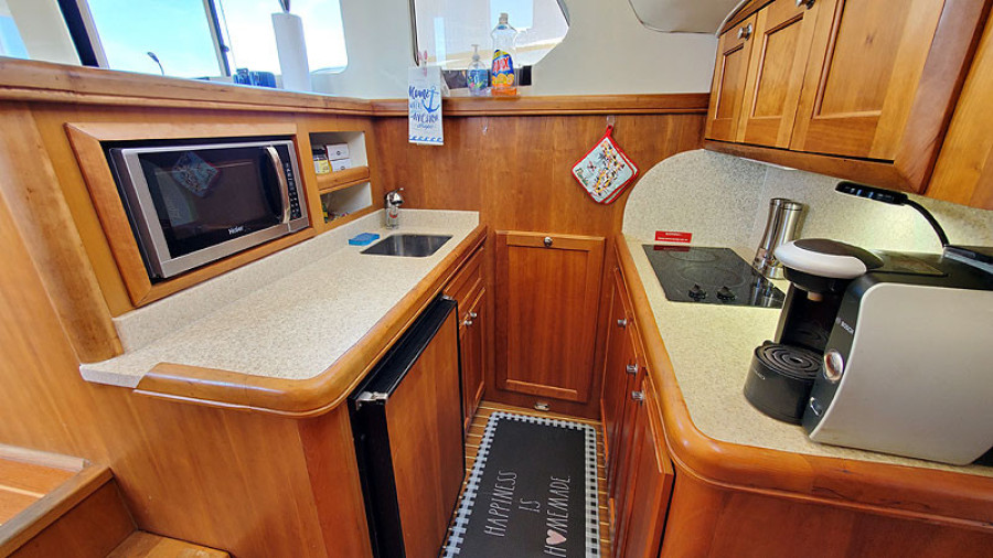 2006 Mainship 34