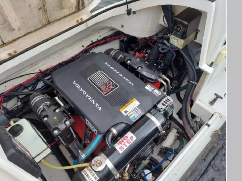 2004 Seaswirl Striper 2601