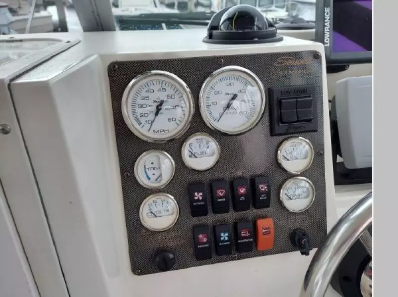 2004 Seaswirl Striper 2601