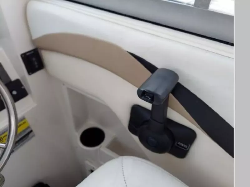 2004 Seaswirl Striper 2601