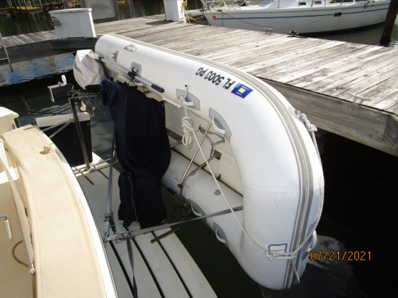 34' Mainship tender2