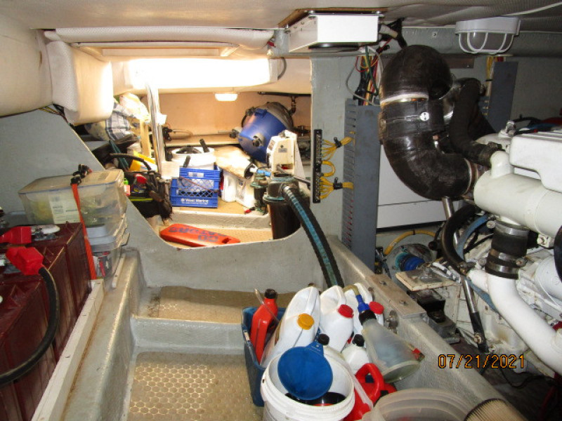 34' Mainship engine room aft