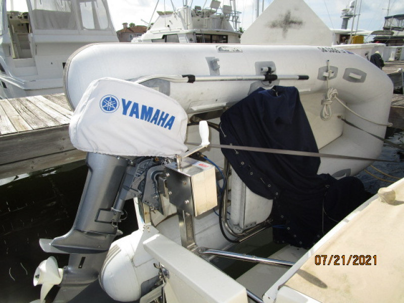 34' Mainship tender1