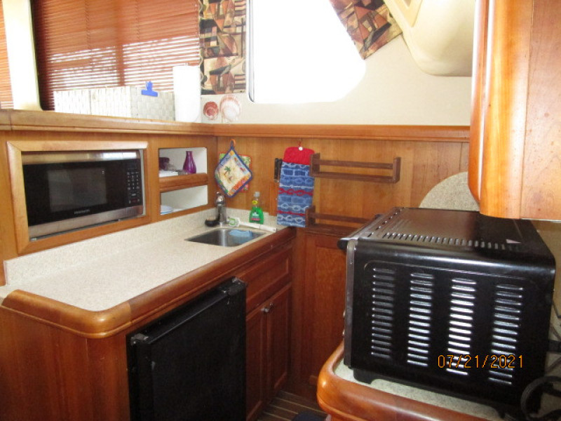 34' Mainship galley2
