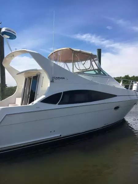 No Tan Lines 36ft Carver Yacht For Sale