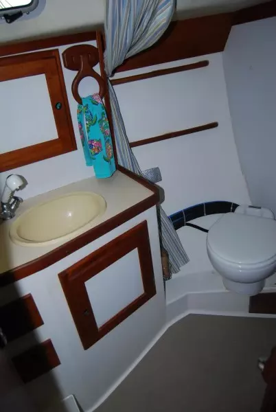 Paradigm 36ft Freedom Yacht For Sale