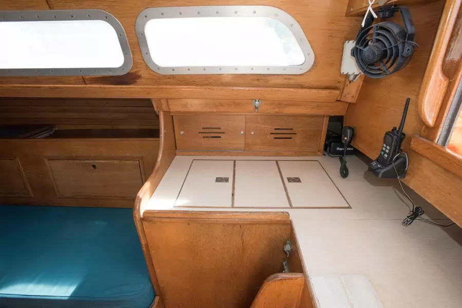 Dream Catcher 38ft Hinckley Yacht For Sale