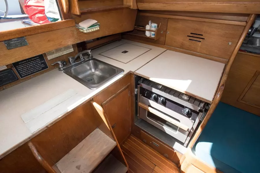 Dream Catcher 38ft Hinckley Yacht For Sale