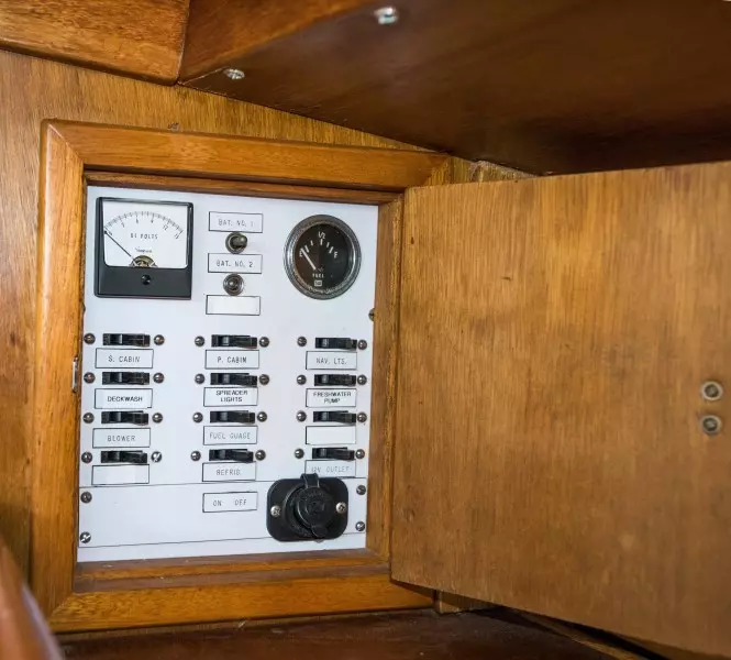 Dream Catcher 38ft Hinckley Yacht For Sale