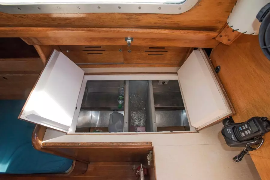 Dream Catcher 38ft Hinckley Yacht For Sale