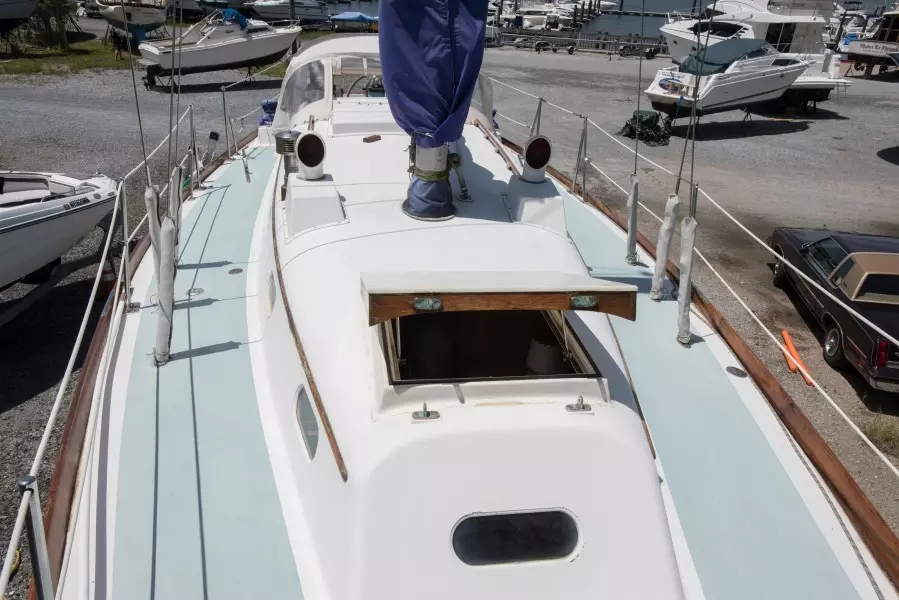 Dream Catcher 38ft Hinckley Yacht For Sale