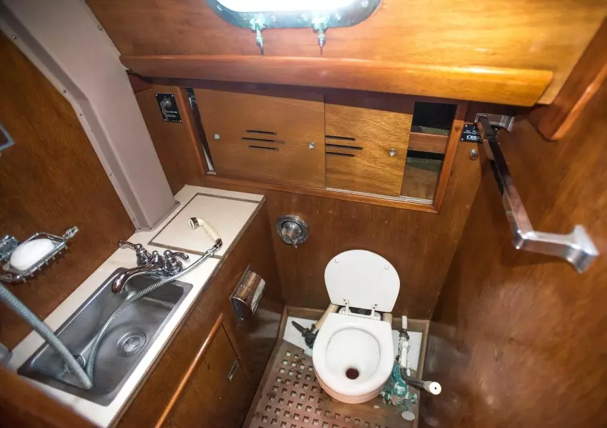 Dream Catcher 38ft Hinckley Yacht For Sale