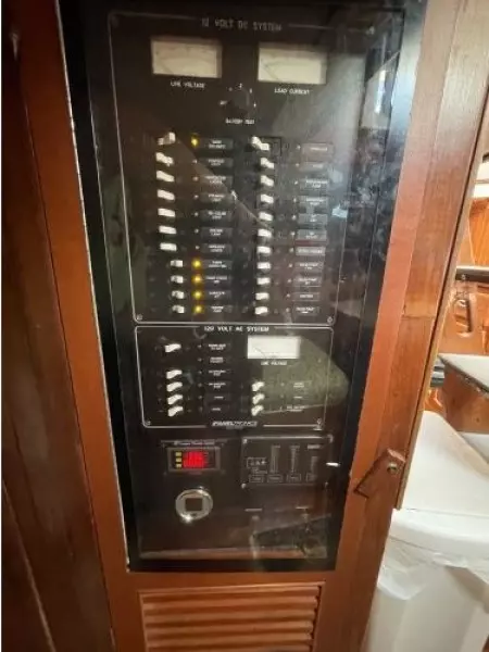 1980 Peterson Center Cockpit