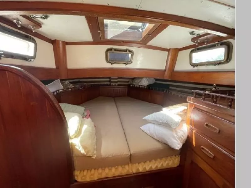 1980 Peterson Center Cockpit