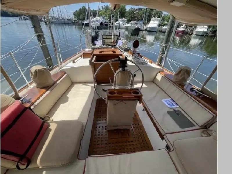 1980 Peterson Center Cockpit