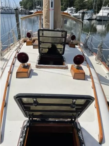 1980 Peterson Center Cockpit