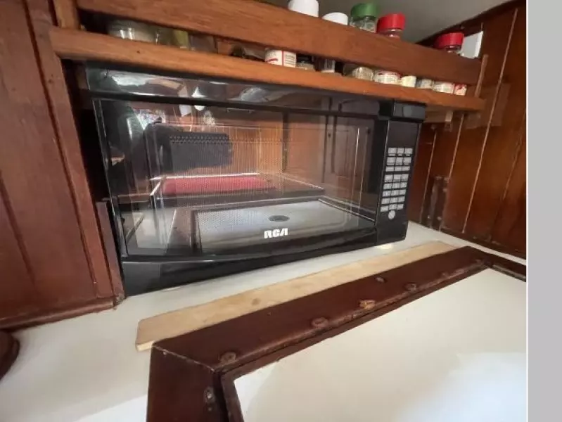 1980 Peterson Center Cockpit