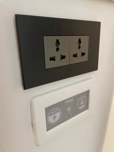 Universal Plug