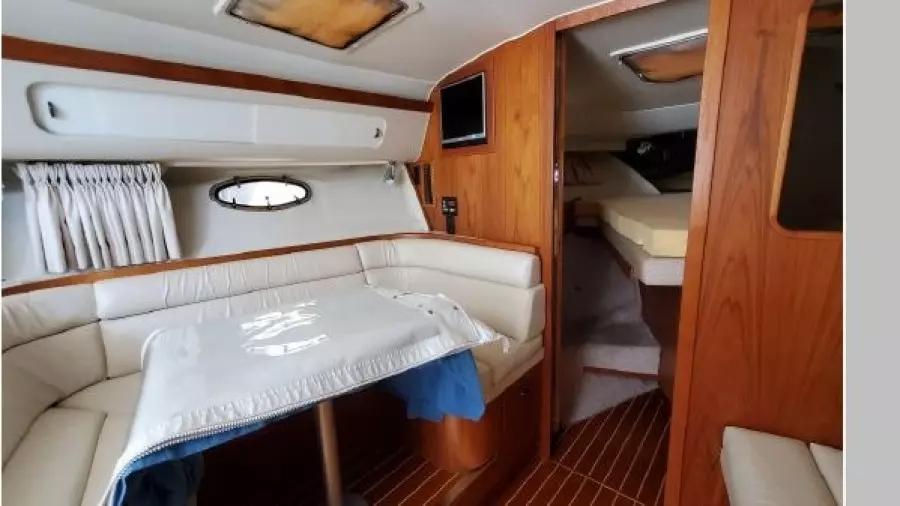 1995 Tiara Yachts 3300 Express