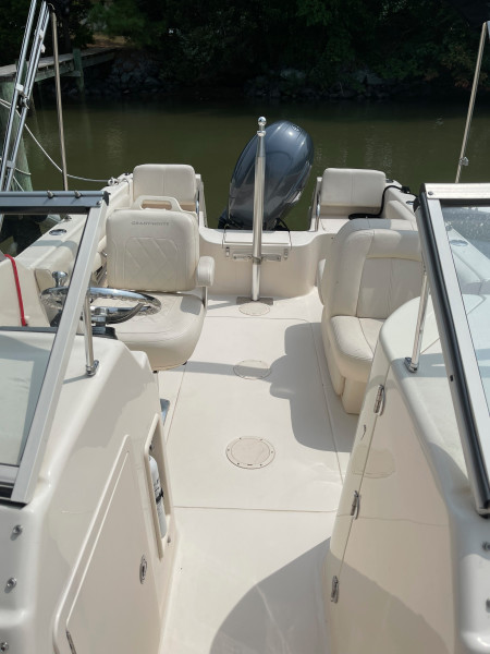 2017 Grady-White Freedom 205