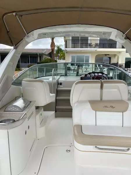 2008 Sea Ray 330 Sundancer