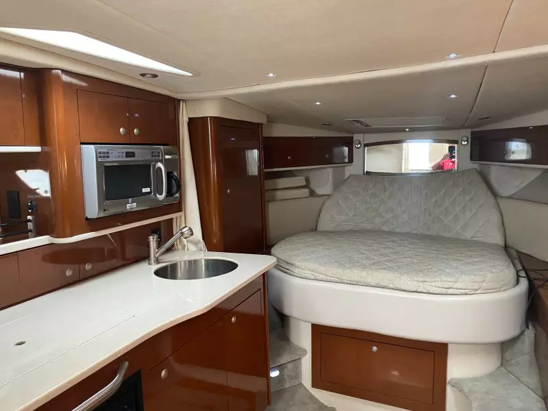 2008 Sea Ray 330 Sundancer