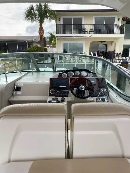 2008 Sea Ray 330 Sundancer