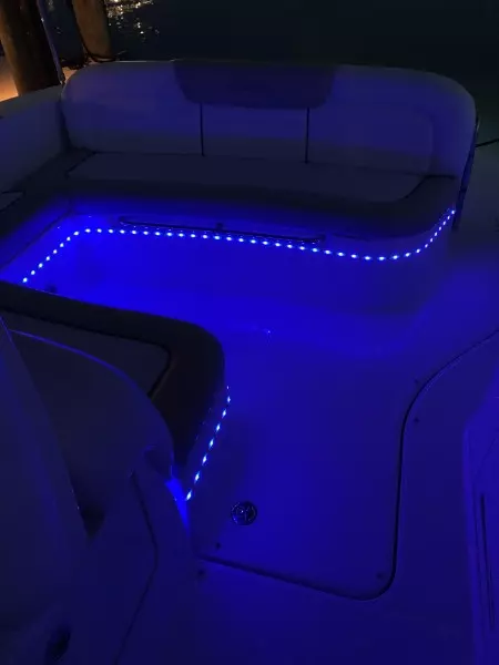 2008 Sea Ray 330 Sundancer