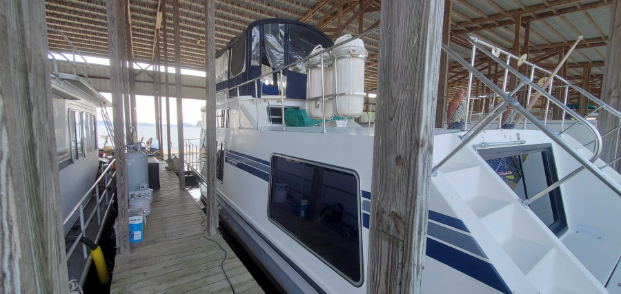 1995 Harbor Master WB460 IB Coastal Cruiser