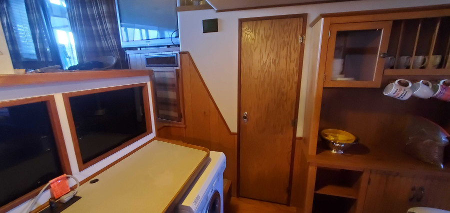 1995 Harbor Master WB460 IB Coastal Cruiser